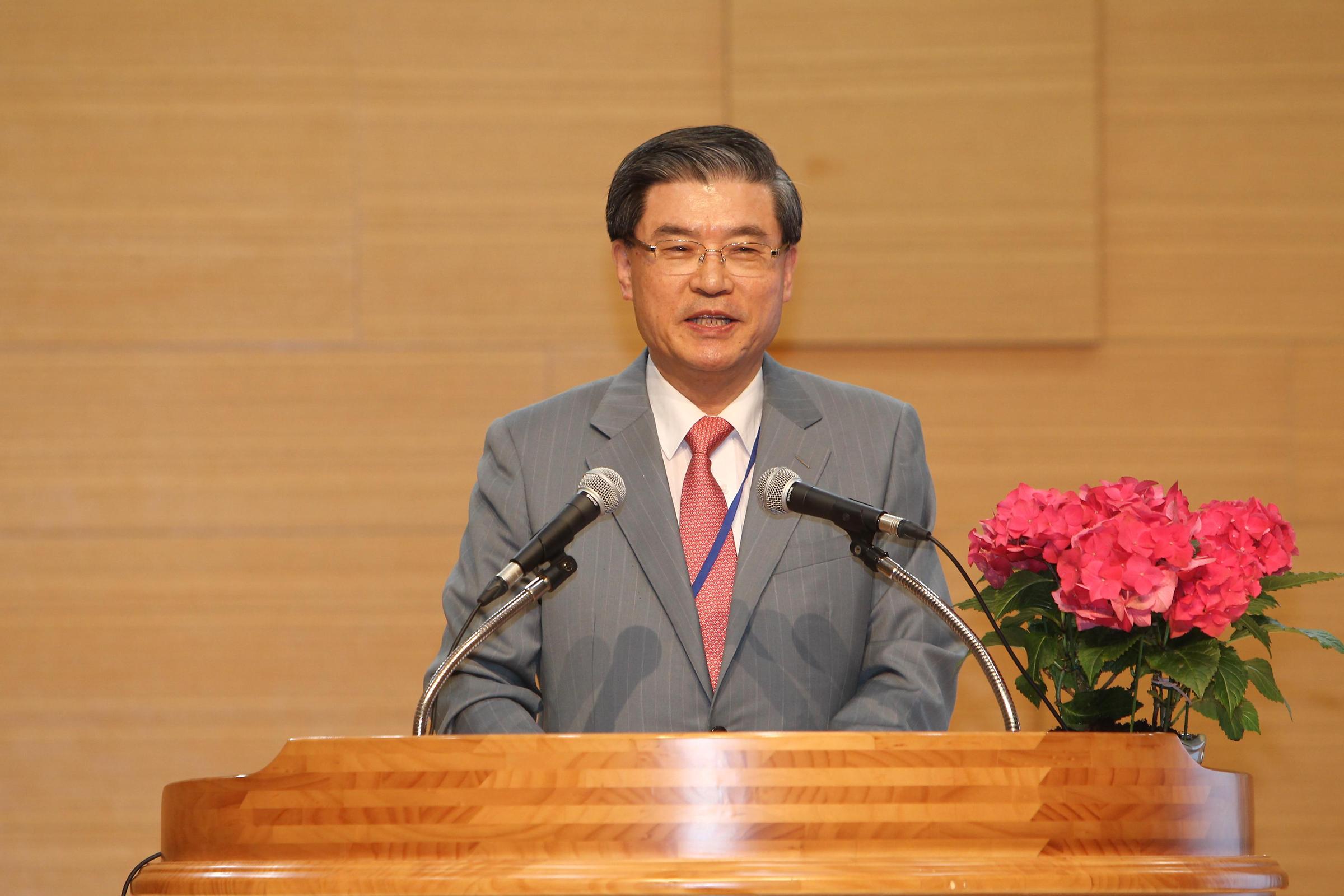 정일웅 박사